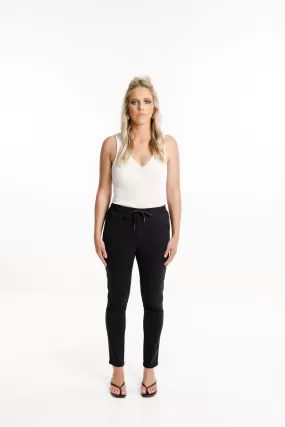 Home-Lee Daily Jeans - Jet Black