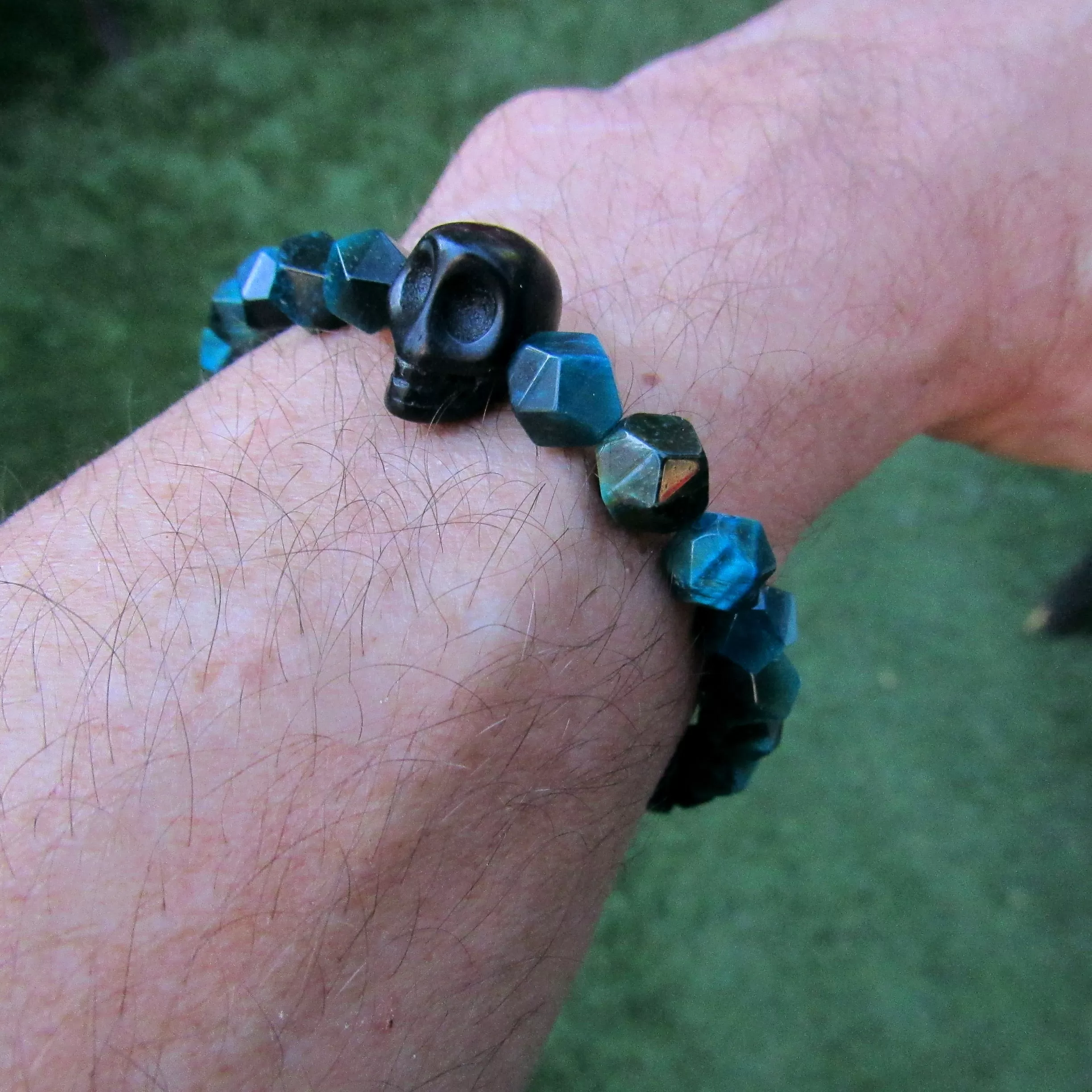 Men’s Blue Tiger’s Eye, Shungite, and Howlite Skull Stretch Bracelet