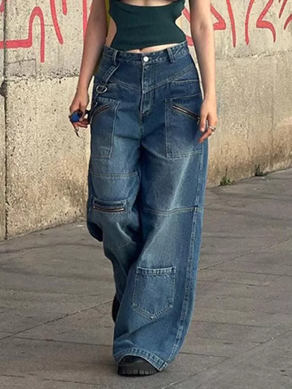 Multi-pocketed Wide-Leg Jeans