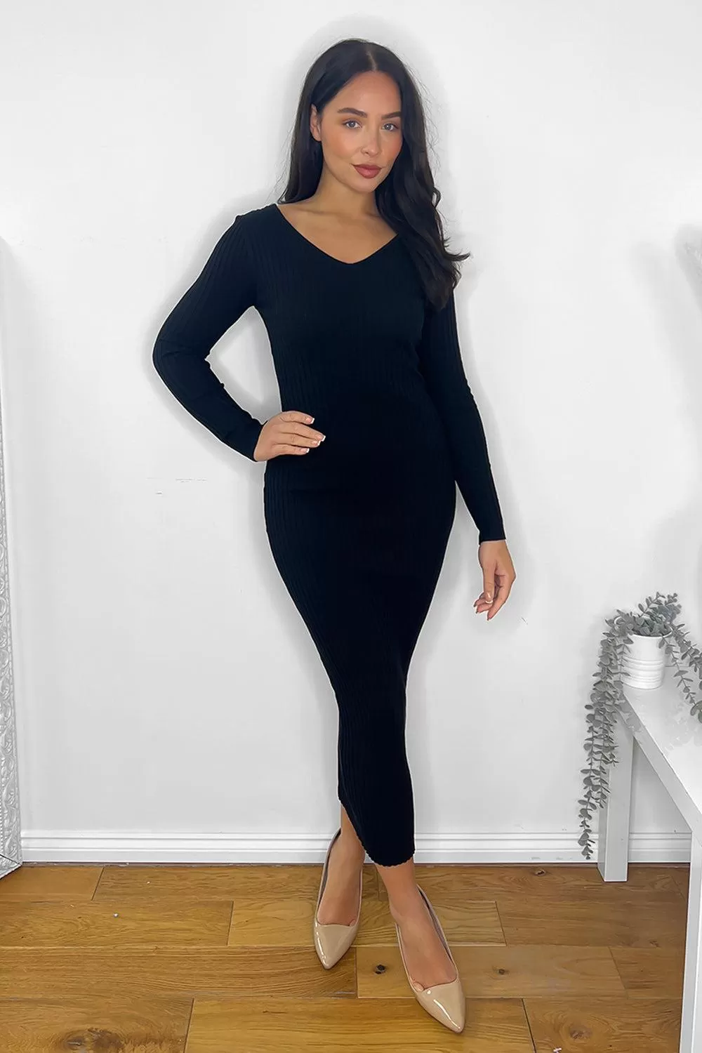 V-neck Midi Knitted Dress